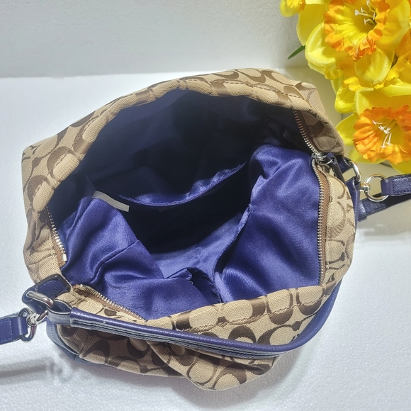 COACH WOMEN PARK SIGNATURE HOBO BLUE/BROWN - Picture 5 of 15